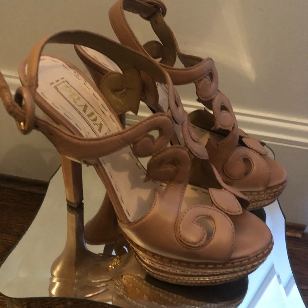 Prada Platform Leather Pumps 37.5